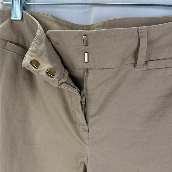 Ann Taylor Factory Women’s 23” Flat Front Four-Pocket Size 0P Khaki Chinos - Picture 6 of 9